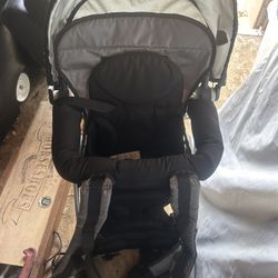 Hiking baby carrier