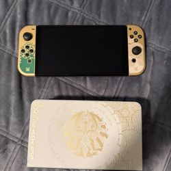 Nintendo Switch OLED (Zelda TotK Edition)