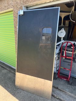 Swing door for restaurant