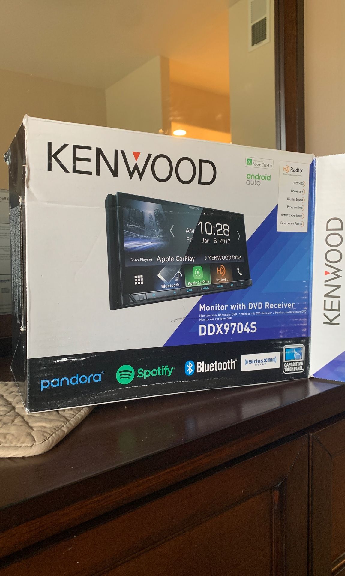 Class D 400 watt amp/kenwood 7” in-dash touch screen