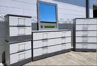 Dresser Whit Mirror,  Chest And 2 Nightstands  - Cómoda Con Espejo,  Gavetero Y 2 Mesitas de noche