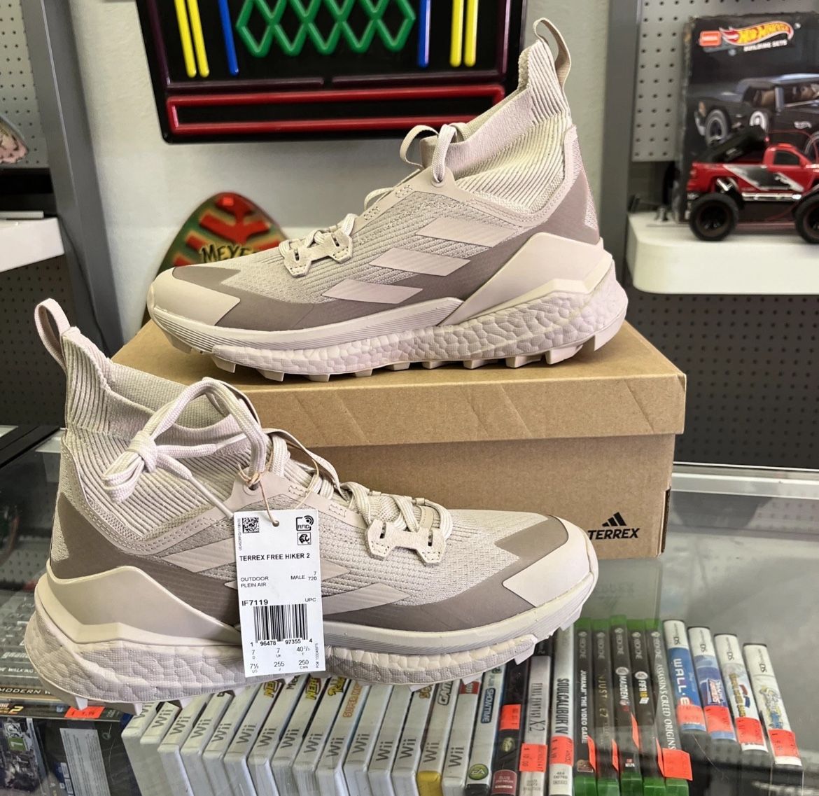 Adidas Terrex Free Hiker 2 Hiking Boots Shoes Sand Beige IF7119 Men's Size 7.5