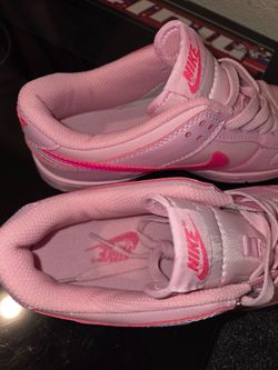 Nike  Dunk Low DH9765-600 Triple Pink women size 8(New)
