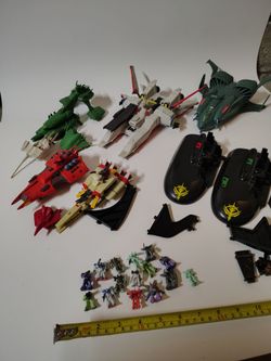 LOT of 8 GUNDAM Ships & Mini Federation & Zaku Figures RARE VINTAGE ANIME!!!