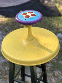 Play school sit n spin! Yellow and Blue!