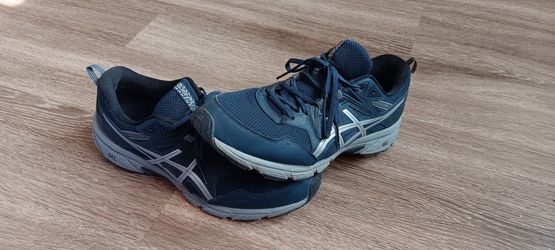Mens Asics size 10