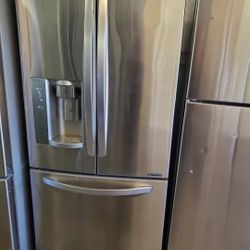 LG French Door Refrigerator (W 33 )