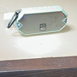Altea Lansing HydraMini m Wireless Portable Bluetooth Speaker, Mint, IMW1000-MTG. Some cosmetic blemishes but fully functional! Comes with the charger