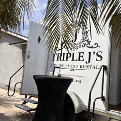 Luxury Portable Restrooms 