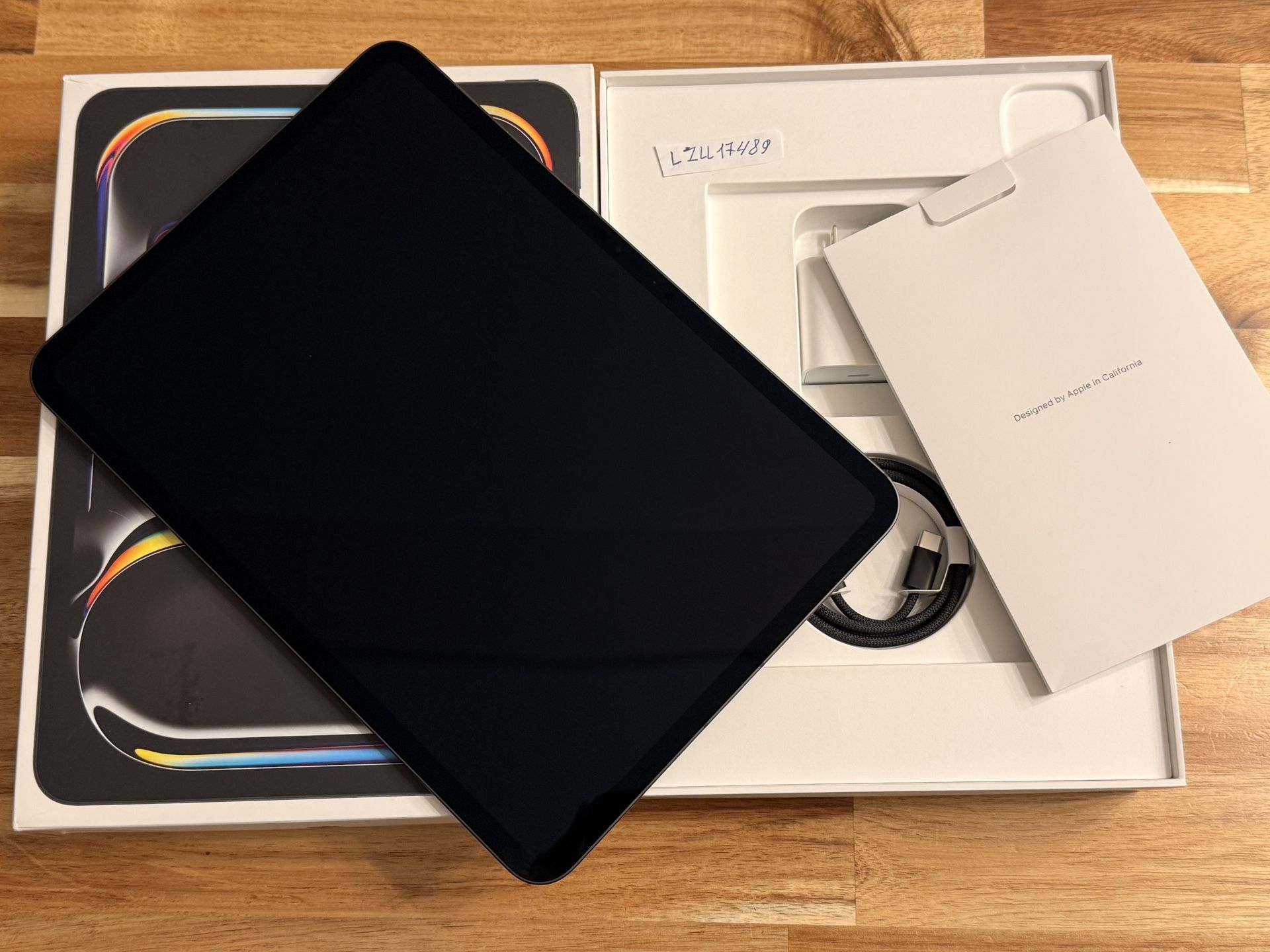 iPad Pro 11 256GB M5 Chip Black✅Brand New Never Used✅Price Firm✅