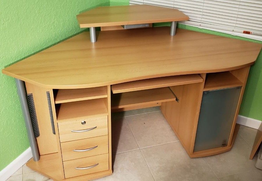 Germany Beige Computer Corner Desk Table With 3 Drawers, 8 Shelves, 2 Sliding Shelves