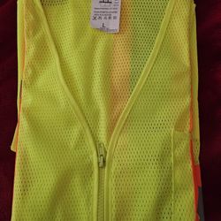 vest for working in construction Size L