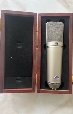 Neumann U87ai + Shock mount