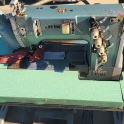 Commercial Sewing Maching