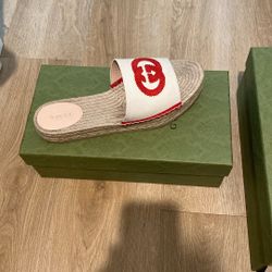 Gucci Slides 