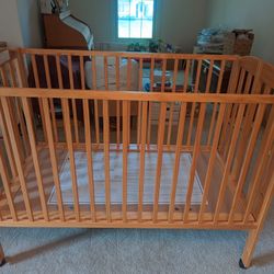 Baby Crib And Mattress 