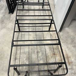 Platform Bed Frame, Size Twin - Black