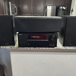 Onkyo/Klipsh Surround Sound ..Excellent condition surround sound! Includes 2 Klipsh r-50m, Onkyo tx-nr686 and energy center speaker! Hooked so you can