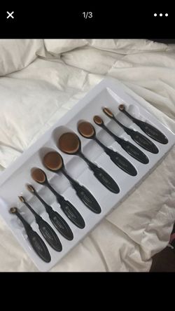 Brand new spoon brushes blending makeup