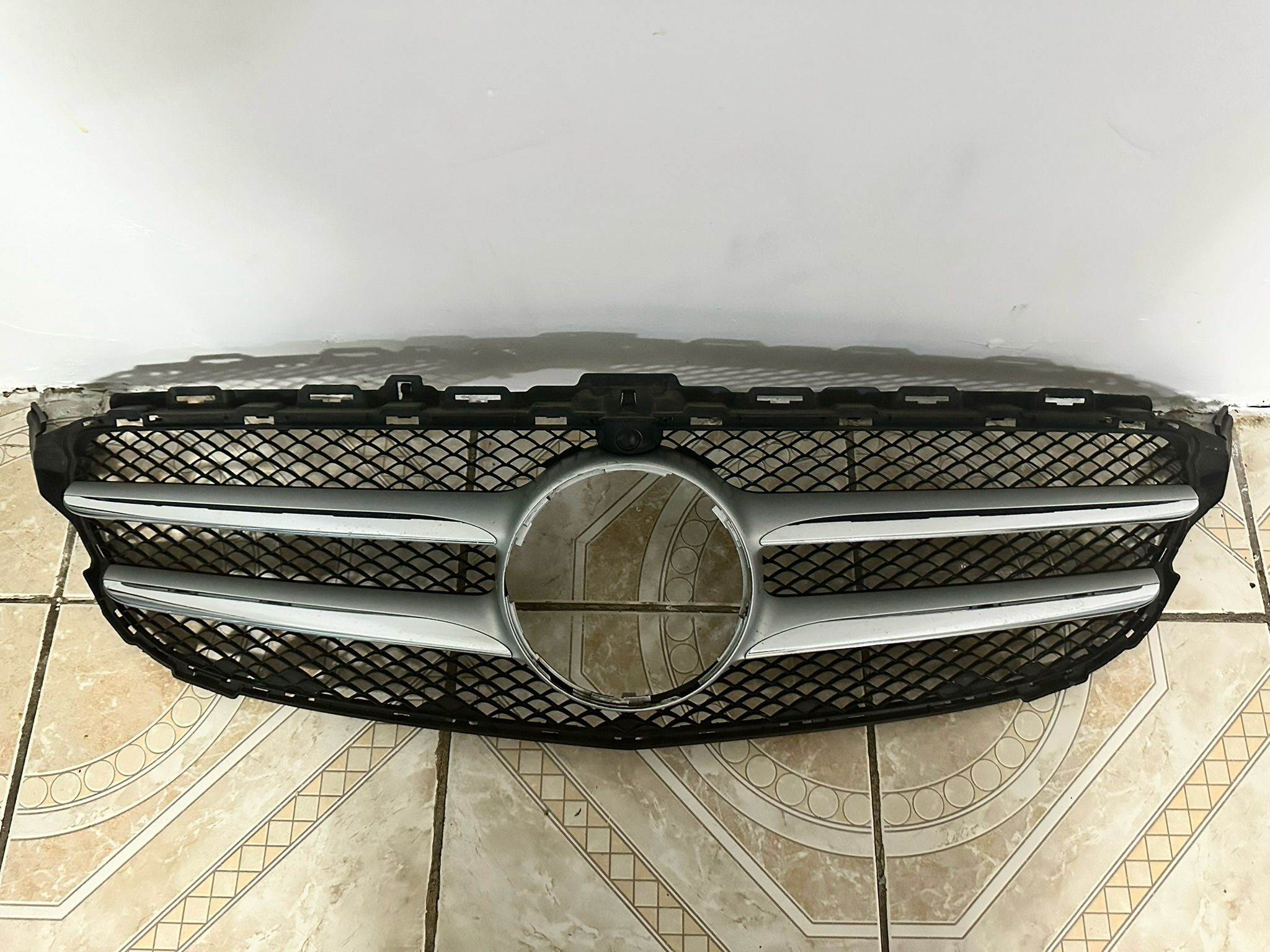 Mercedes Benz C300 Grille