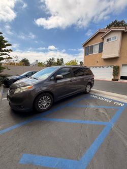 2011 Toyota Sienna