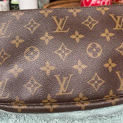 Auth LOUIS VUITTON Monogram Pochette Accessoires Pouch