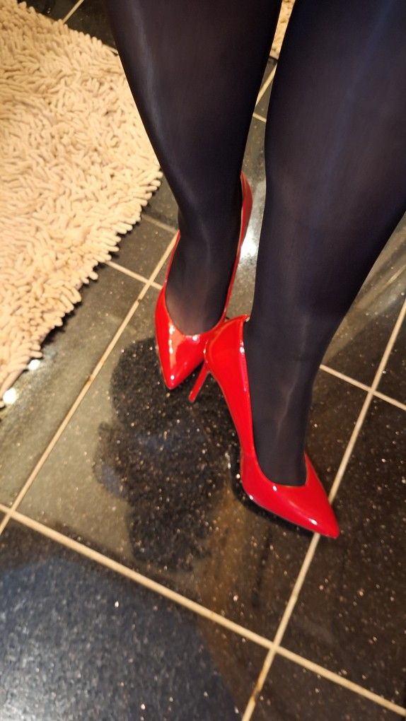 HIGH HEELS 👠 SIZE 7.5 $10