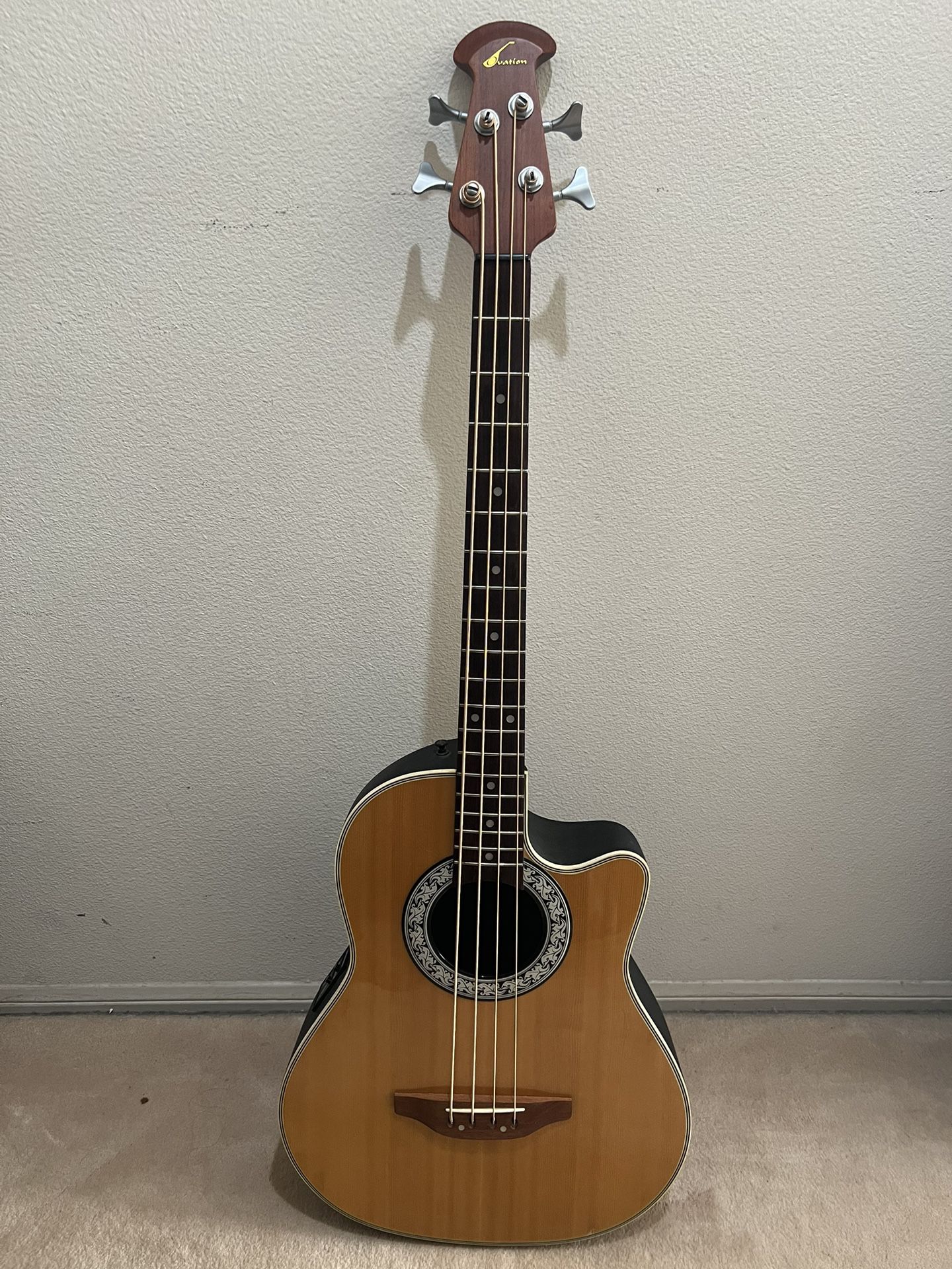 Ovation Celebrity CC74 Acoustic Electric Bass
