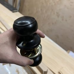 Clóset Knobs 9 Of Them 
