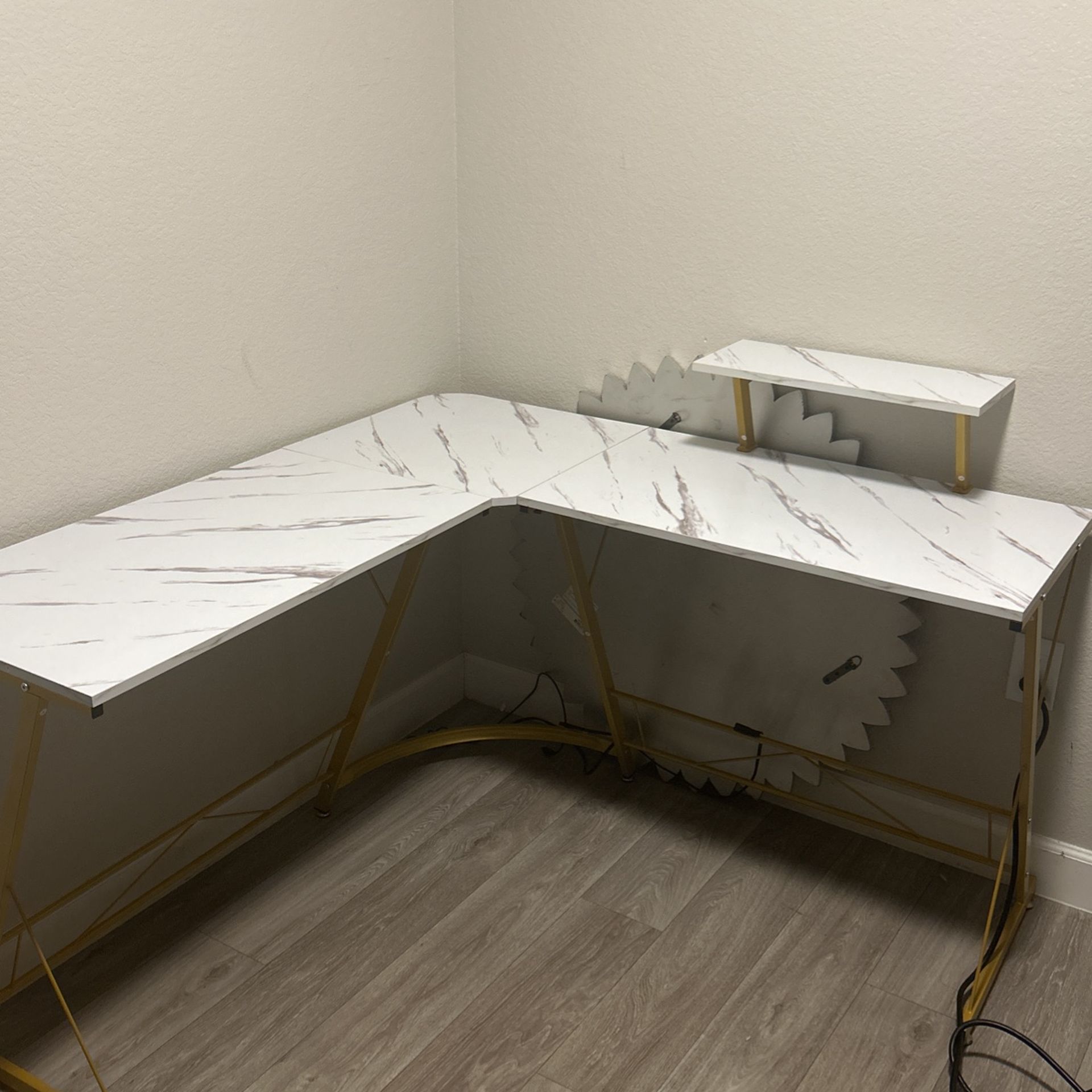 $60 OBO DESK