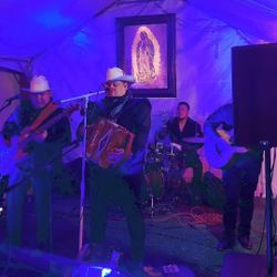 Grupo Norteño Acordeon, Chirrines
