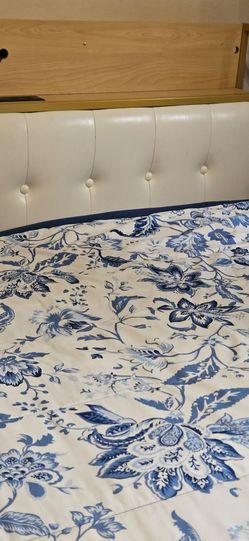 Free Free Queensize HEADBOARD only with outlets