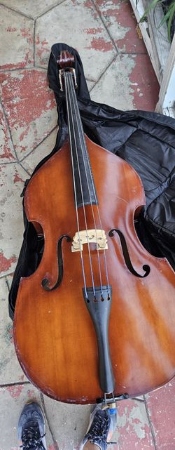 DOUBLE BASS