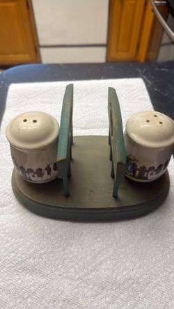 Vintage 1980s Country Goose Napkin Holder and Salt & Pepper Shaker Set