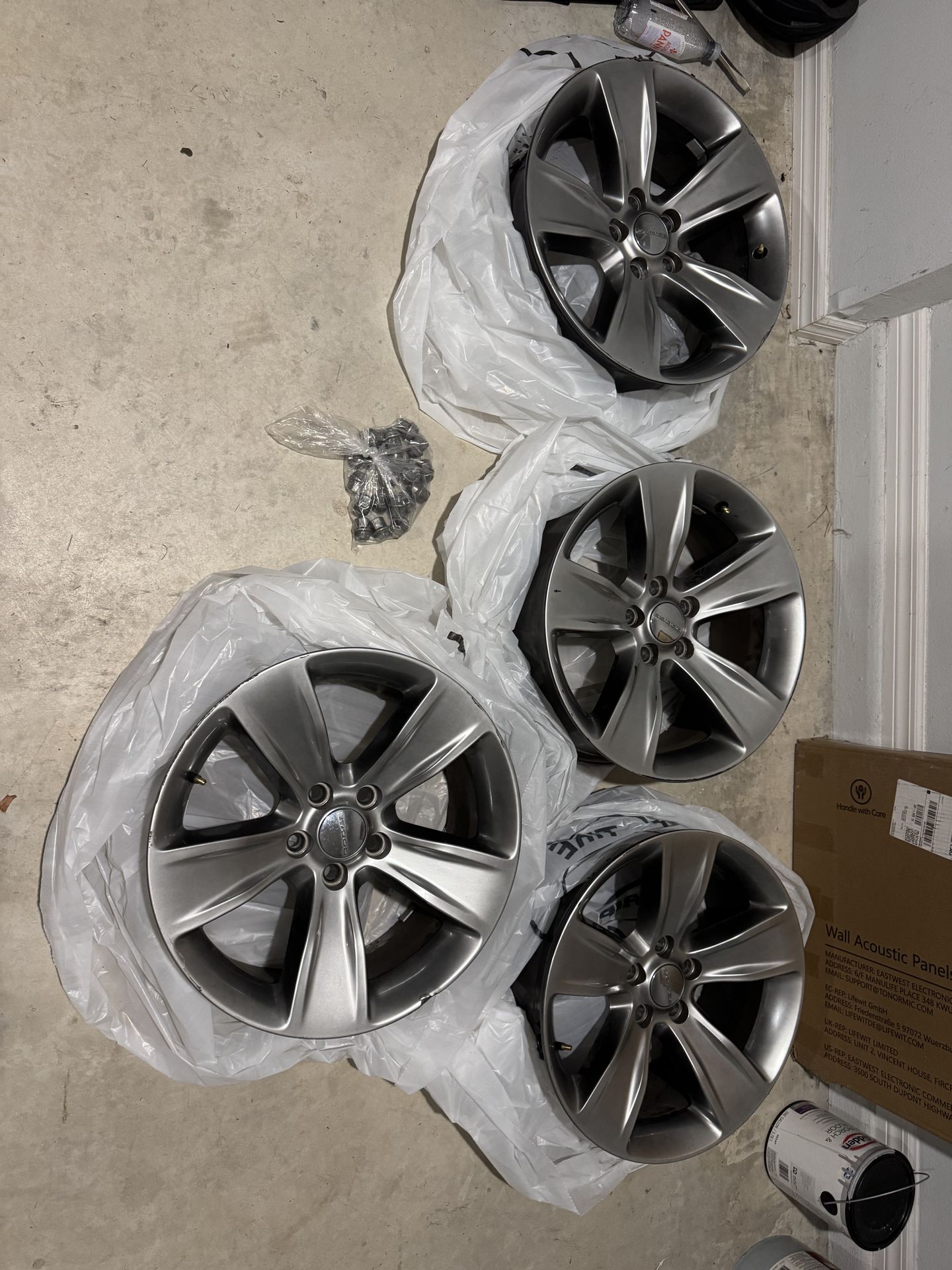 Dodge Challenger Original Wheels