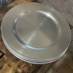 Silver Charger plates ✨