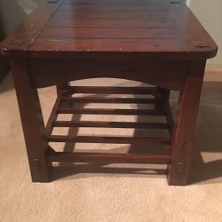 Pine End Table 