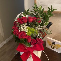 Boxed Roses and arrangements
