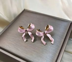 Pink Bow Earrings 