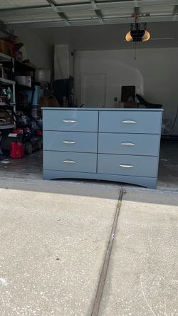 Dresser