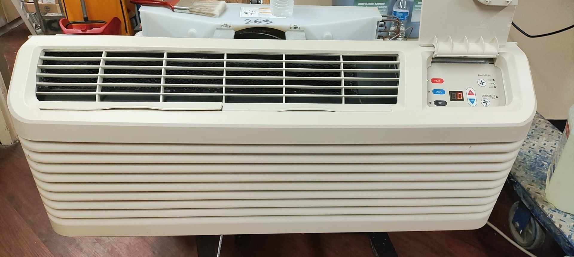 Pitac AC/HEAT UNIT 14,700 BTU