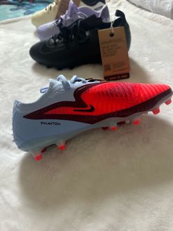 Soccer cleats/ bigs sizes