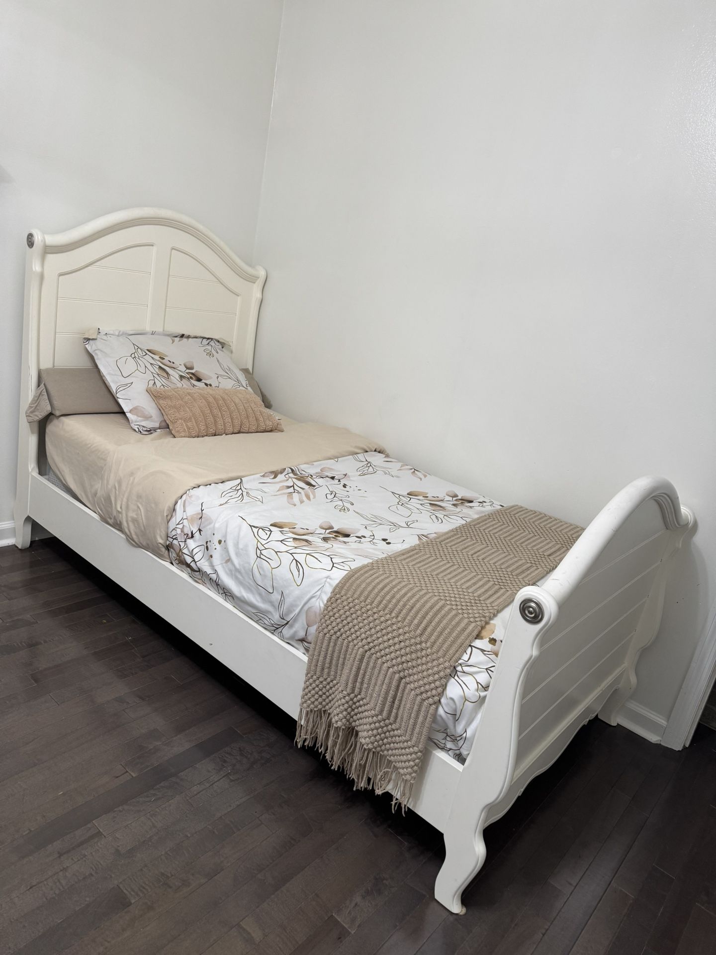 Shabby chic vintage Twin Bedroom Set 