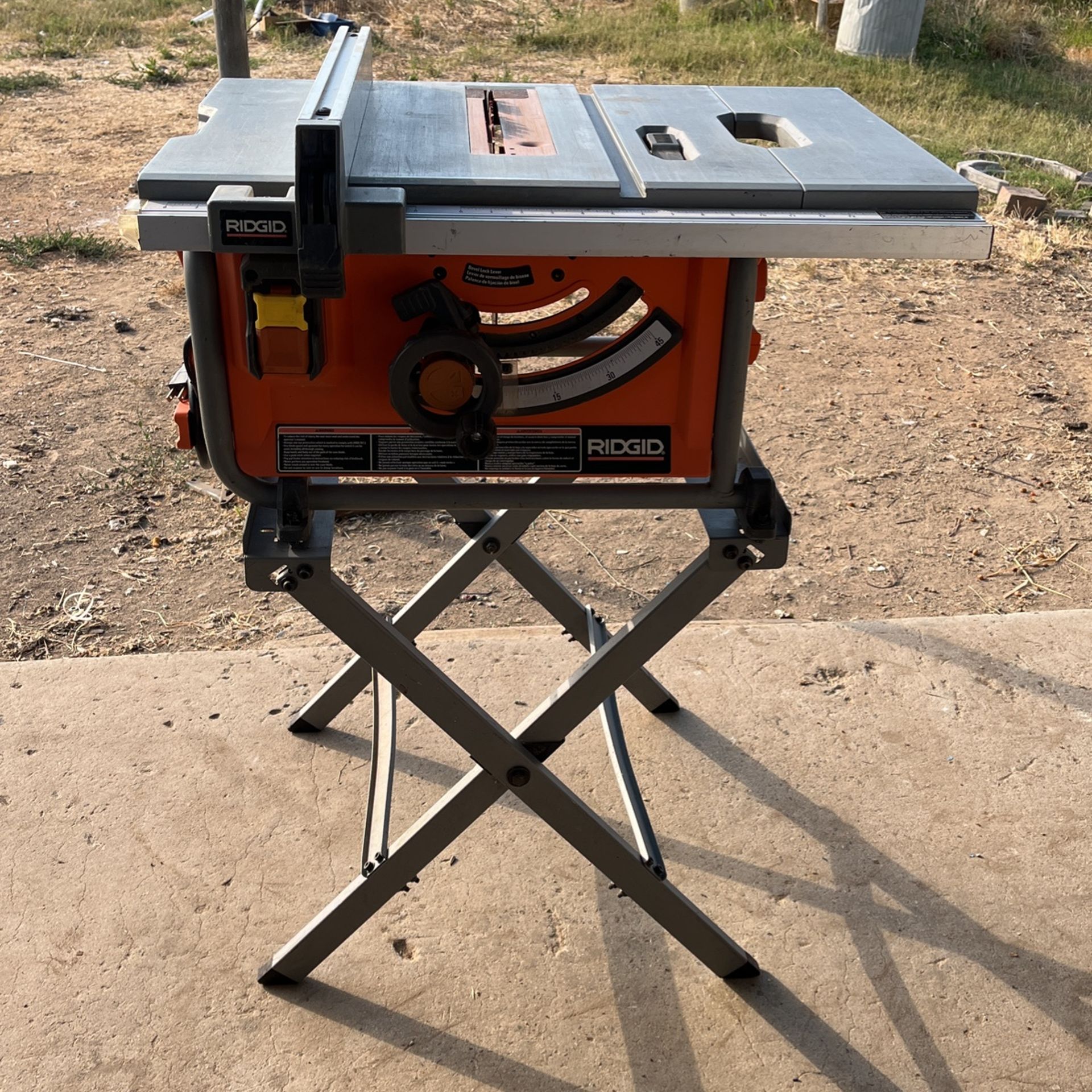 RIDGID 10 in. Compact Table Saw with Folding Base R45171