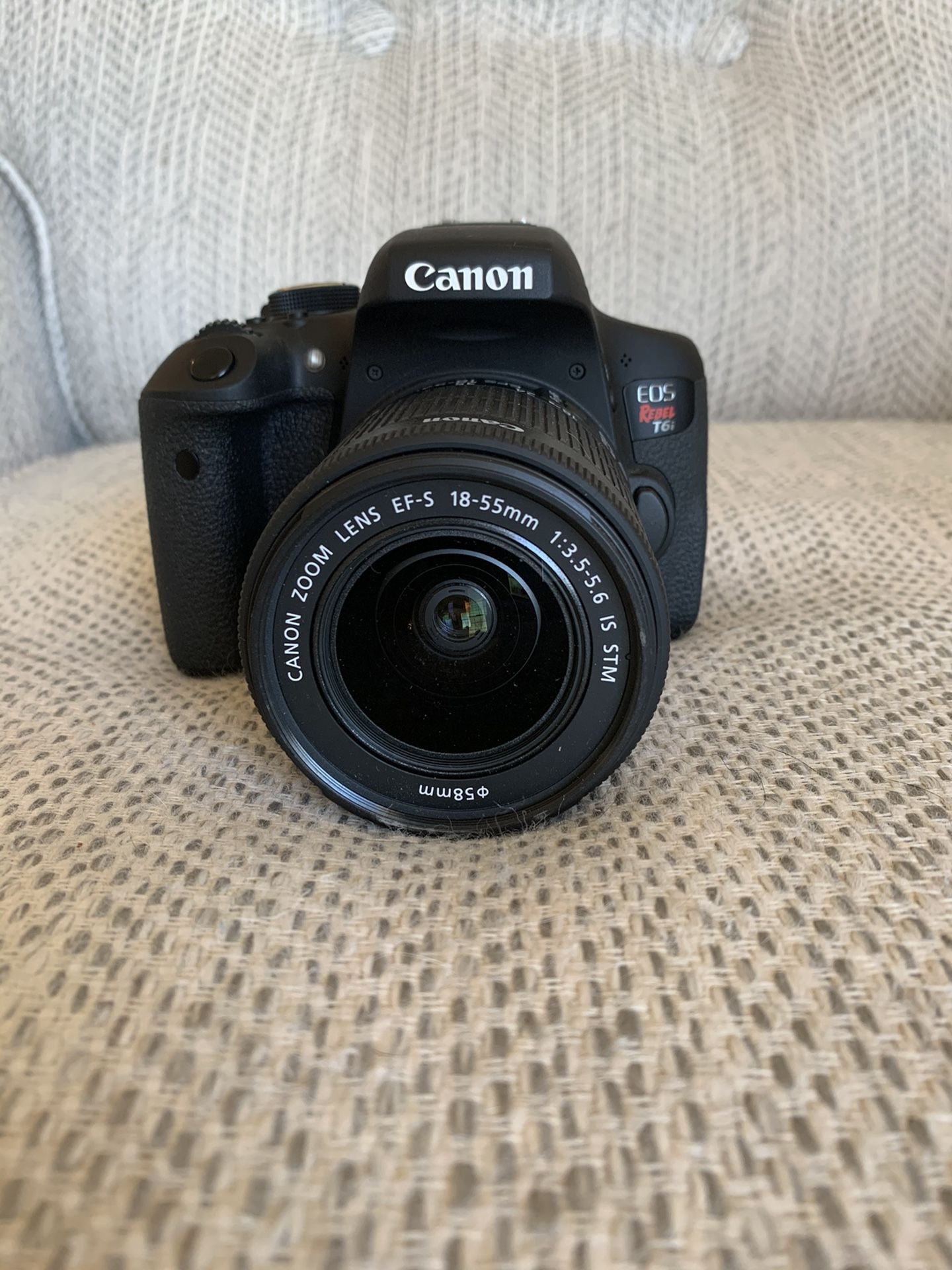 Canon RebelT6i