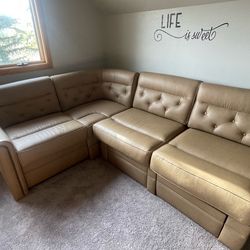 Rv couch/bed