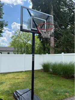 Lifetime Adjustable Basketball hoop