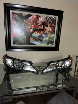 2013 to 2015 Toyota RAV4 Headlights