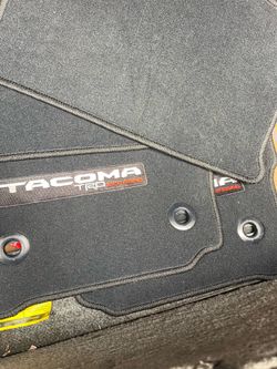 Toyota Tacoma floor mat set - 4th gen