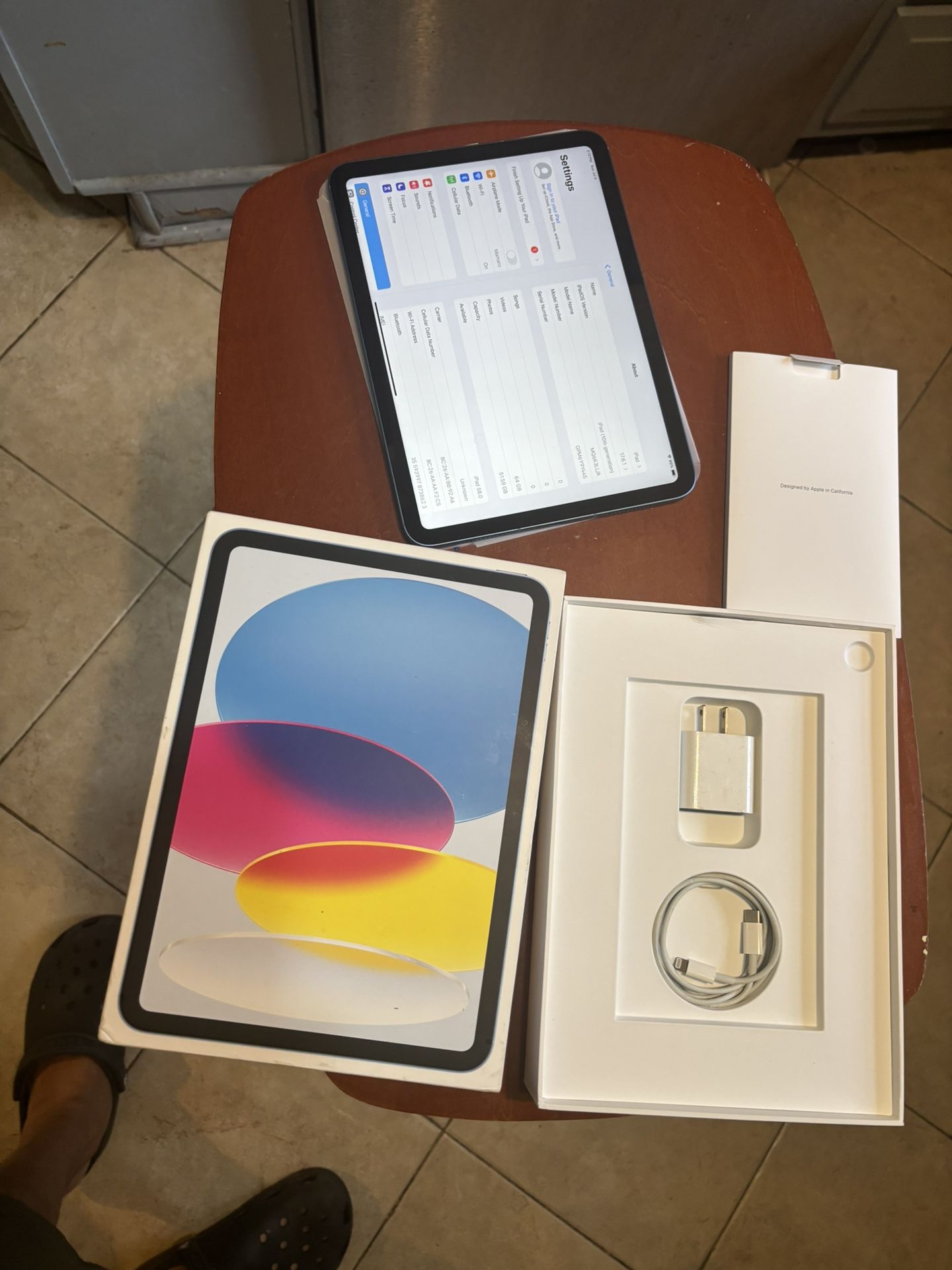 Like New Apple iPad 10th Gen 64GB Wifi + Cellular Blue, Come With Charger, USB, Case, Box Included AppleCare September 2025